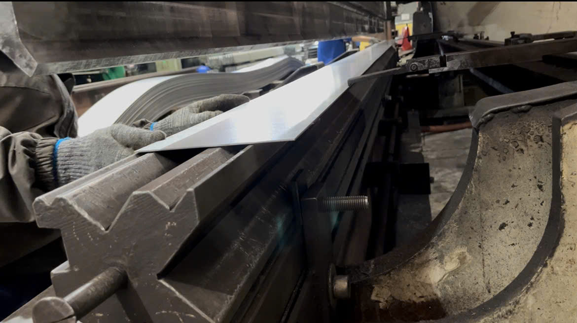 5 Ưu Điểm Của Máy Chấn CNC Trong Gia Công Kim Loại